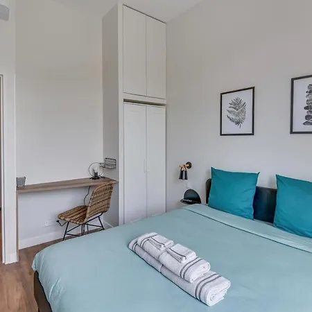 Apartament Butterfly Properties Sas, Luxury And Calm Properties, 10 Min Walk From Beach *