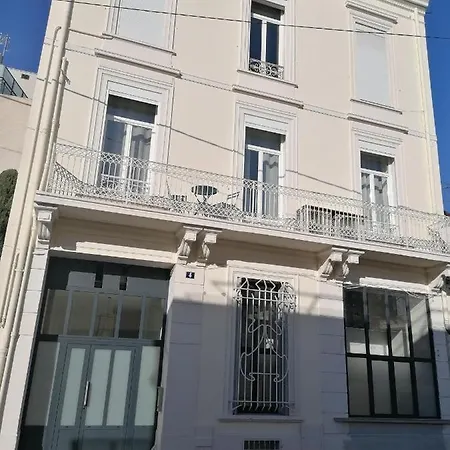 Butterfly Properties Sas, Luxury And Calm Properties, 10 Min Walk From Beach Apartment