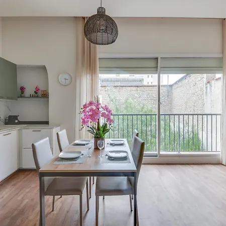 Butterfly Properties Sas, Luxury And Calm Properties, 10 Min Walk From Beach Apartment