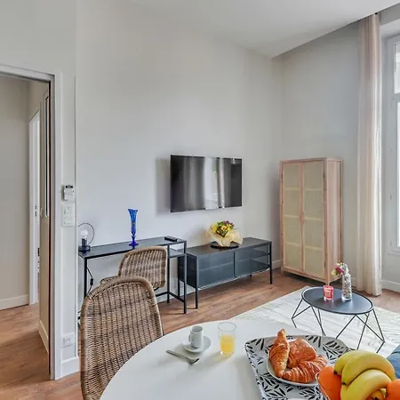 Butterfly Properties Sas, Luxury And Calm Properties, 10 Min Walk From Beach Apartment