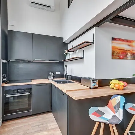 Butterfly Properties Sas, Luxury And Calm Properties, 10 Min Walk From Beach Apartment *
